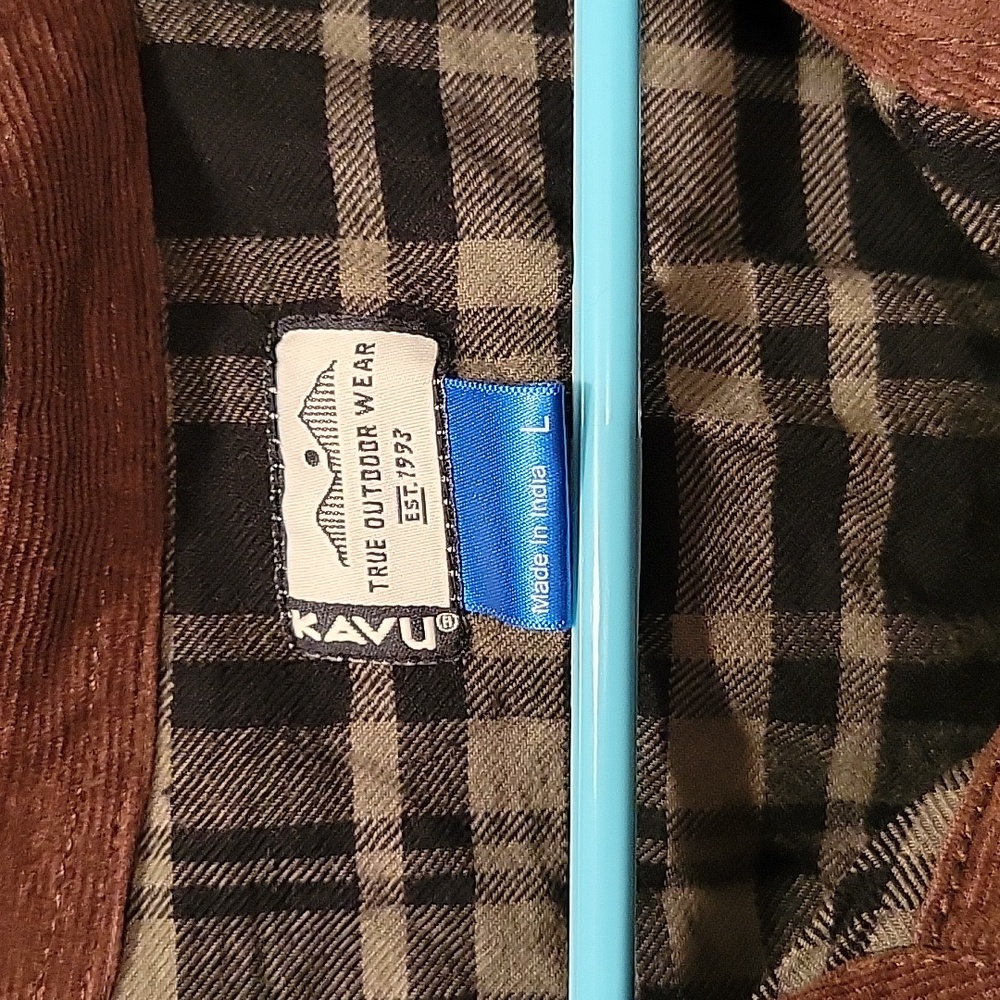 Women's Kavu plaid shirt - Picture 2 of 5